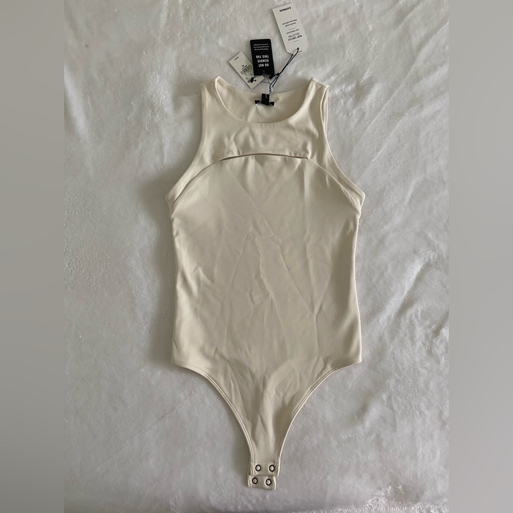 Express body contour bodysuit
